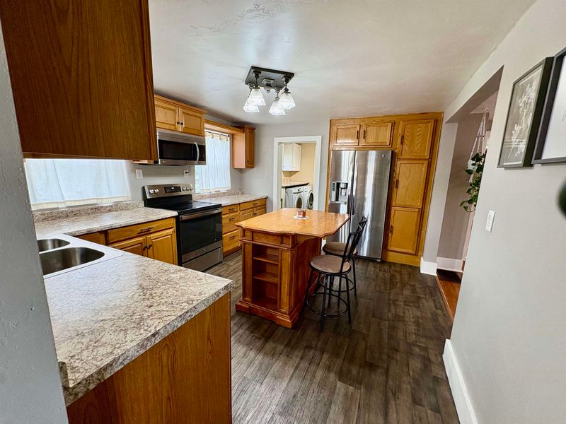 233 N Huron St, De Pere, WI 54115