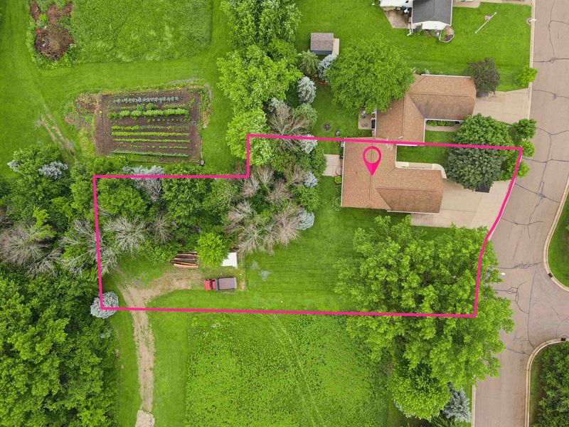 1123 Stillmeadow Ln, Menasha, WI 54952
