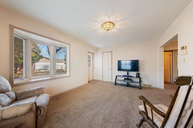 821 E Commercial St, Appleton, WI 54911