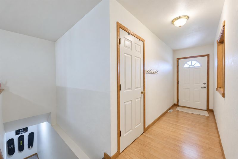 2725 Humboldt Rd, Green Bay, WI 54311
