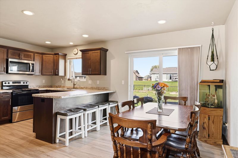 2220 Antelope Trl, Kaukauna, WI 54130