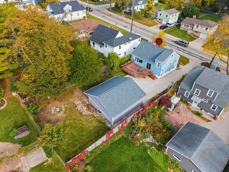 240 E Allouez Ave, Green Bay, WI 54301