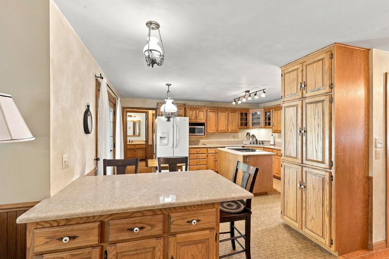 201 Pinecrest Ct, Black Creek, WI 54106-9502