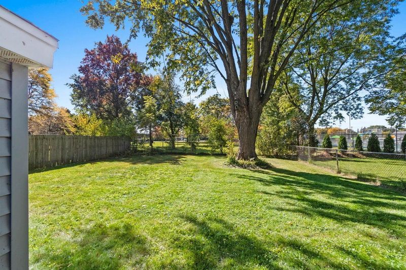 643 Reid St, De Pere, WI 54115