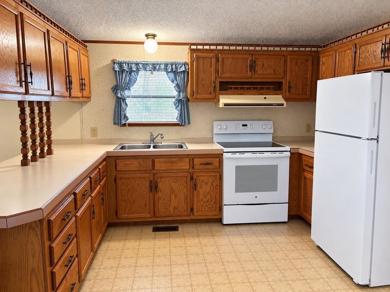 13281 Moody Lake Cir, Suring, WI 54174