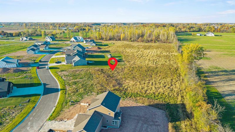N8040 Blue Heron Cir, Sherwood, WI 54169