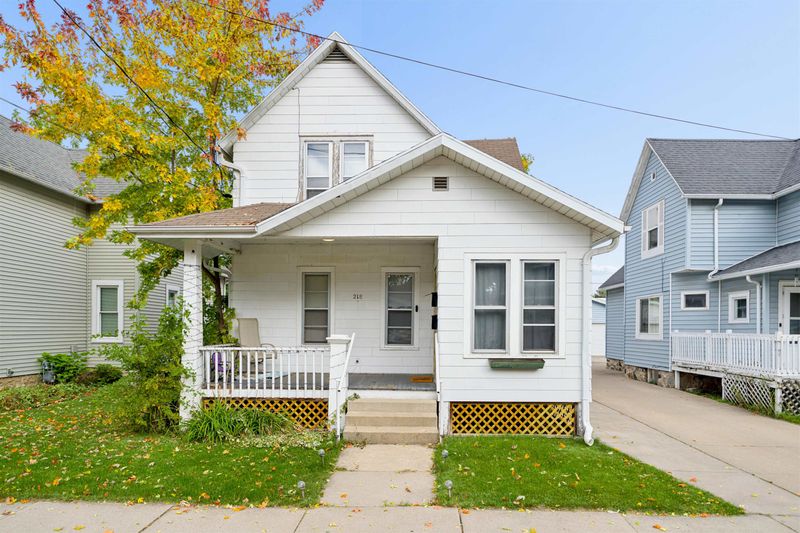 218 E Spring St, Appleton, WI 54911