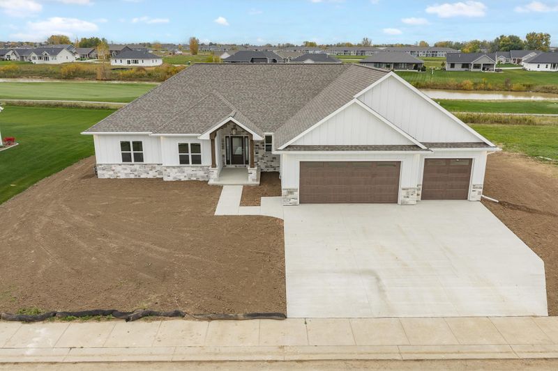 140 Beckerae Ct, Wrightstown, WI 54180