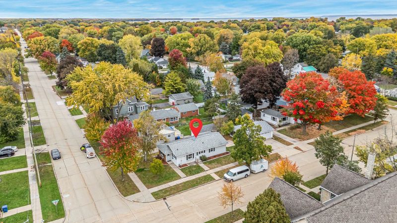 1300 Evans St, Oshkosh, WI 54901