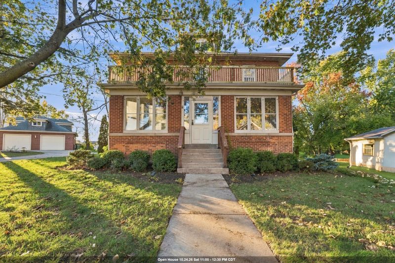 424 Turner St, Wrightstown, WI 54180-1150