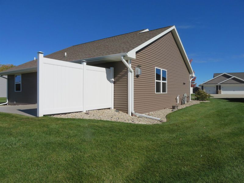 834 Sharon Ln, Pulaski, WI 54162-1000