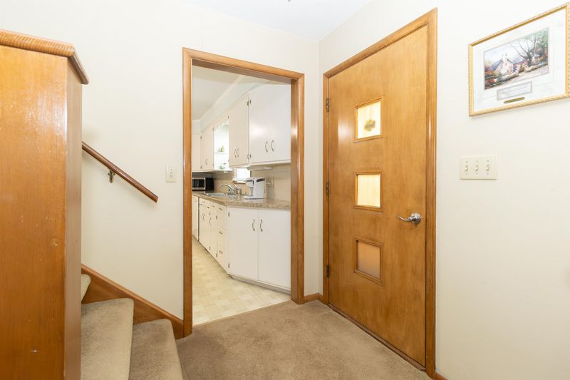 911 Sherry St, Neenah, WI 54956