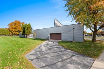 65 Webster Heights Dr, Green Bay, WI 54301
