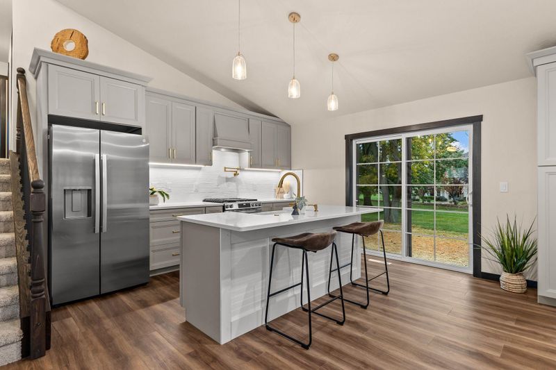 650 S 5th Ave, Winneconne, WI 54986-9608