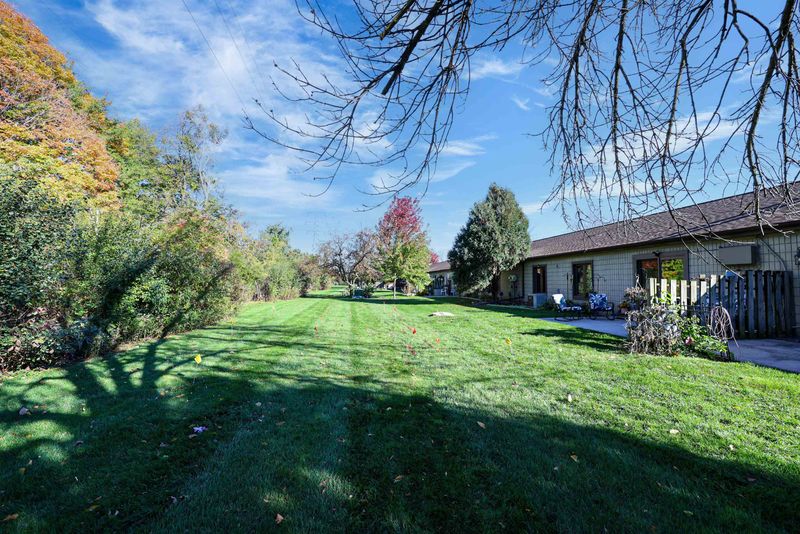 907 Jacobsen Rd, Neenah, WI 54956