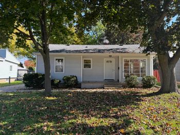 1222 Bowen St, Oshkosh, WI 54901