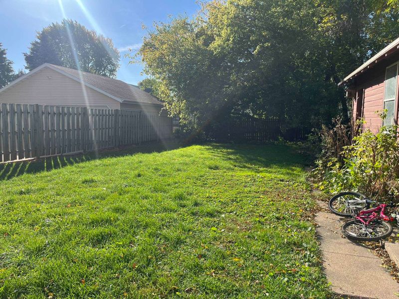 35 W 14th Ave, Oshkosh, WI 54902