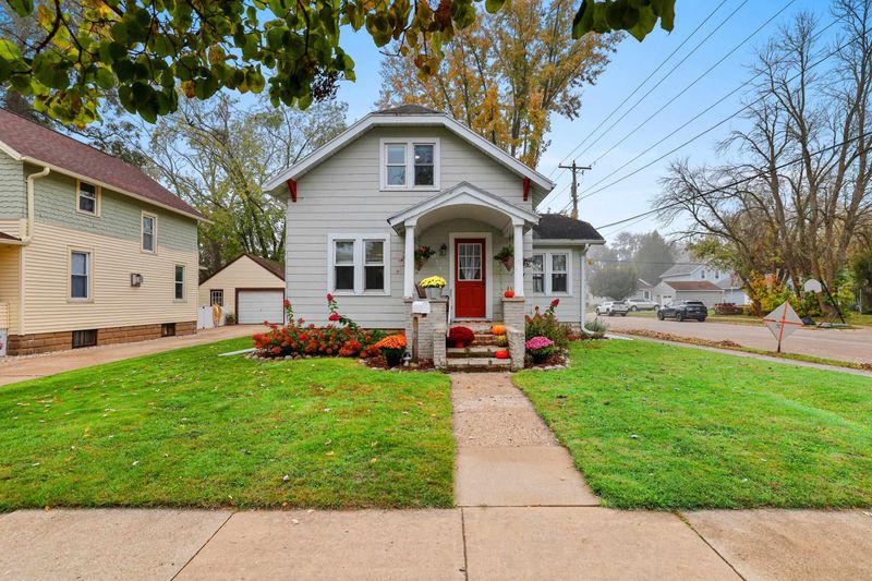 933 W Spring St, Appleton, WI 54914