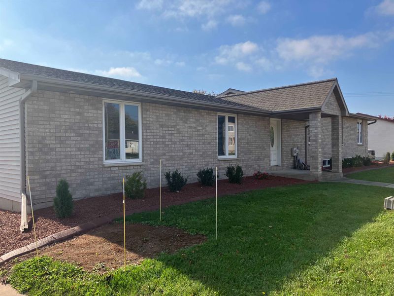 1624 E Mason St, Green Bay, WI 54302