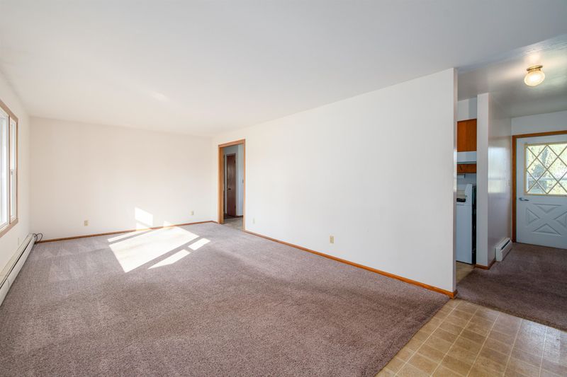 2966 Sheldon Dr, Oshkosh, WI 54904