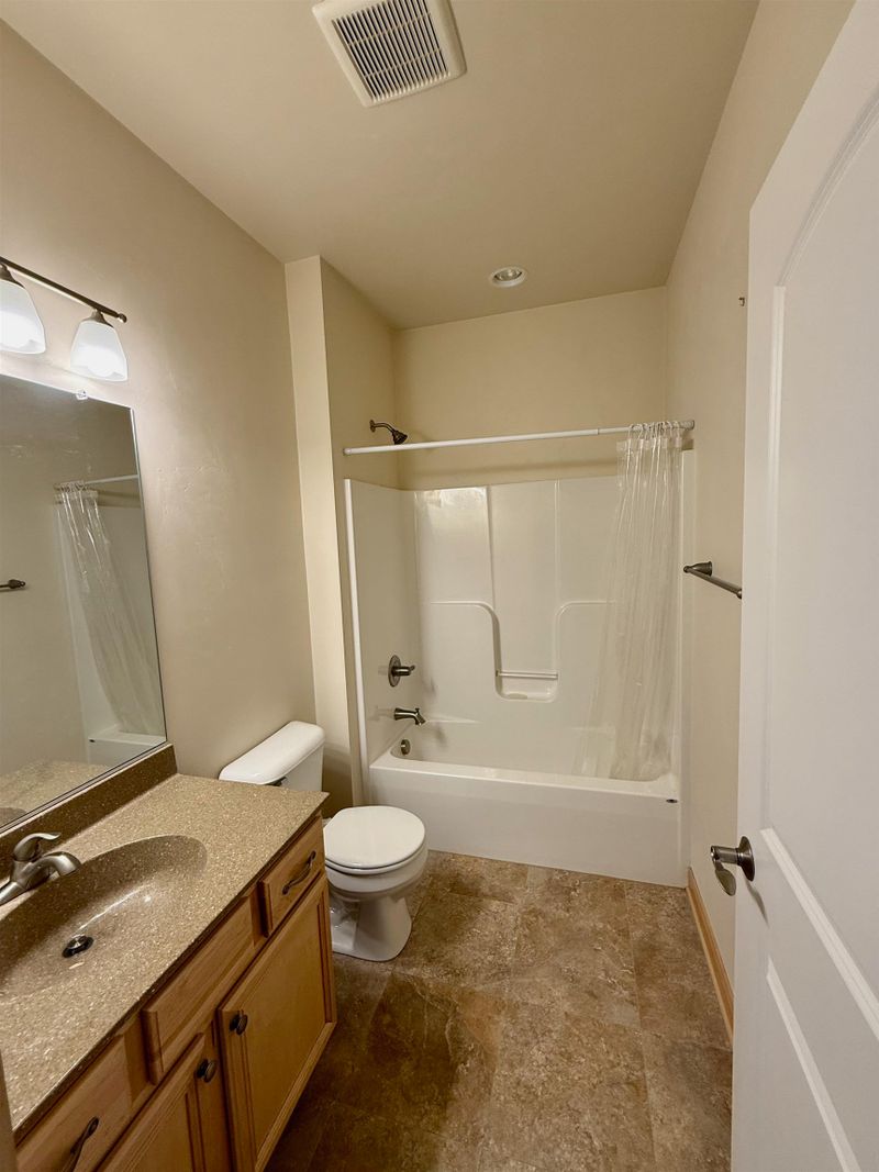 2475 E Glenhurst Ln, Appleton, WI 54913
