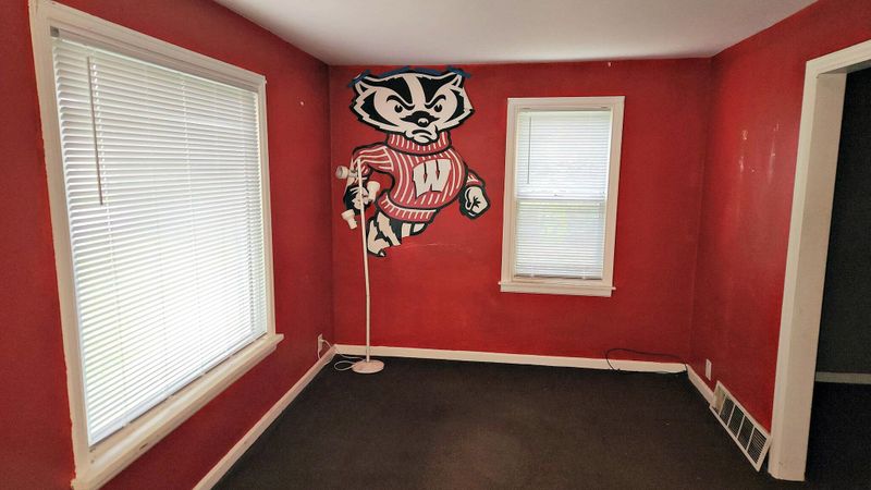 1699 Badger St, Green Bay, WI 54303