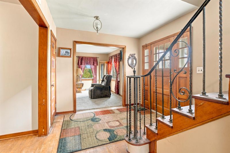 109 N 8th St, Hilbert, WI 54129