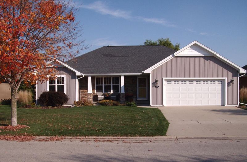 1386 Lear Ln, De Pere, WI 54115-2870