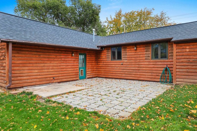 215 Lincoln St, Pulaski, WI 54162