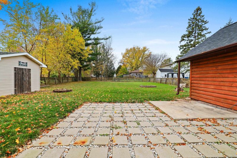 215 Lincoln St, Pulaski, WI 54162