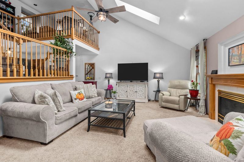 1133 W Woodstone Dr, Appleton, WI 54914
