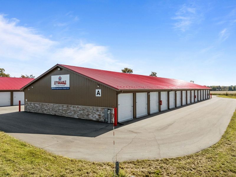 2815 Fox Valley Dr, Neenah, WI 54956