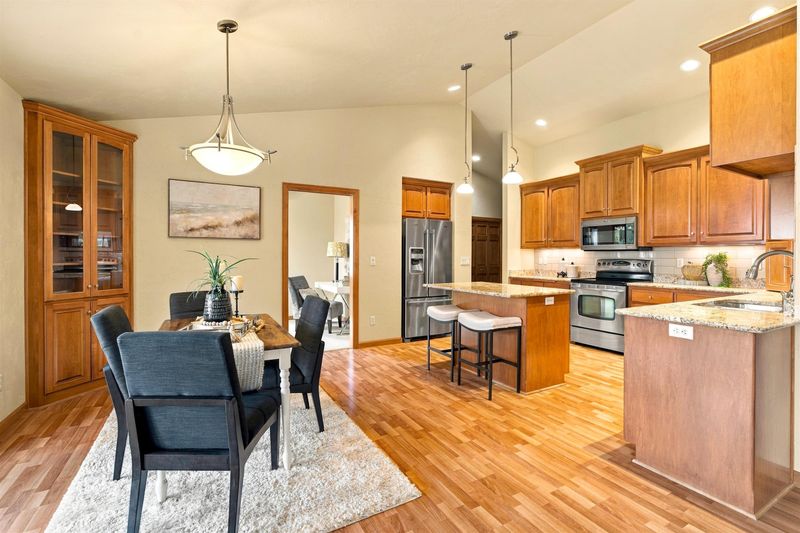 76 Penbrook Cir, Appleton, WI 54913