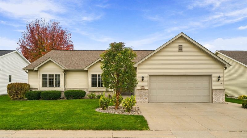 76 Penbrook Cir, Appleton, WI 54913