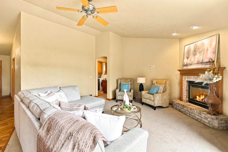 76 Penbrook Cir, Appleton, WI 54913