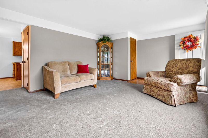W4401 Pine Grove Rd, Appleton, WI 54913