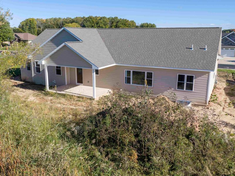550 Royal St Pats Dr, Wrightstown, WI 54180