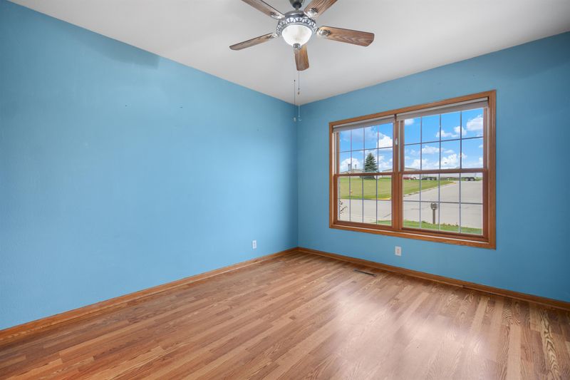 962 N Mill Rd, Chilton, WI 53014