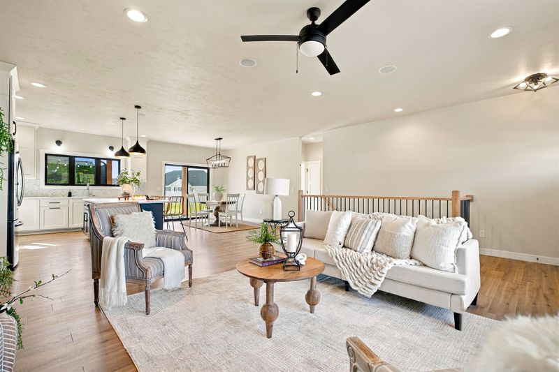 2167 Potter Dr, De Pere, WI 54115