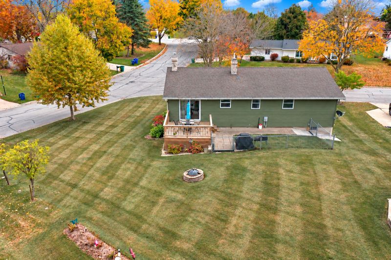 242 Michelle Ct, Green Bay, WI 54302