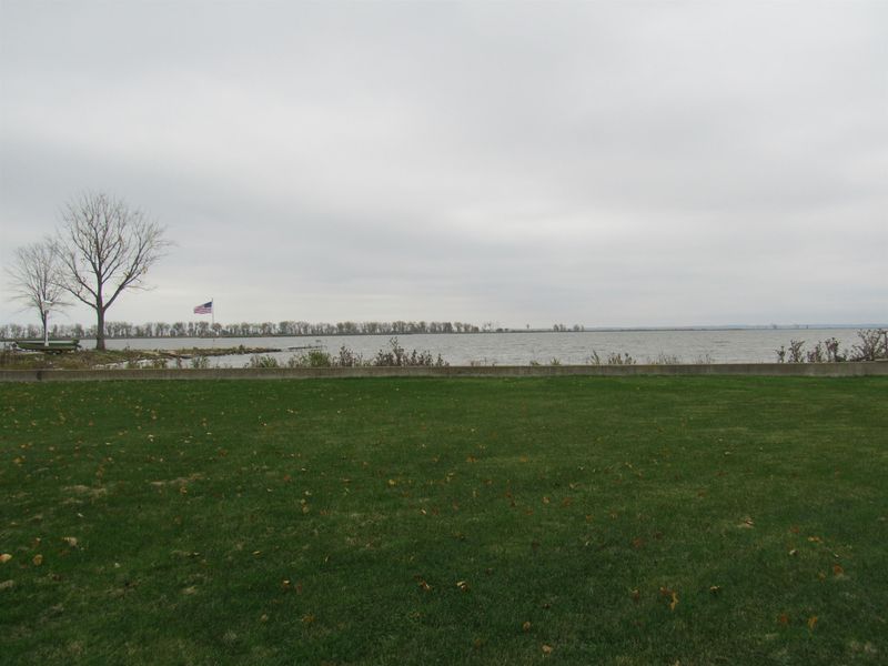 2382 Longtail Beach Ln, Suamico, WI 54173-8060
