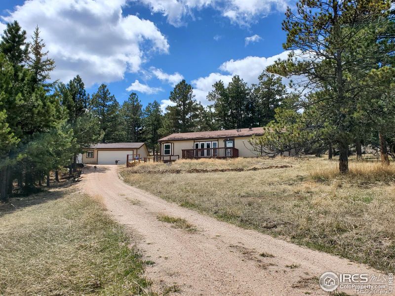 3824 Green Mountain Dr, Livermore, CO 80536
