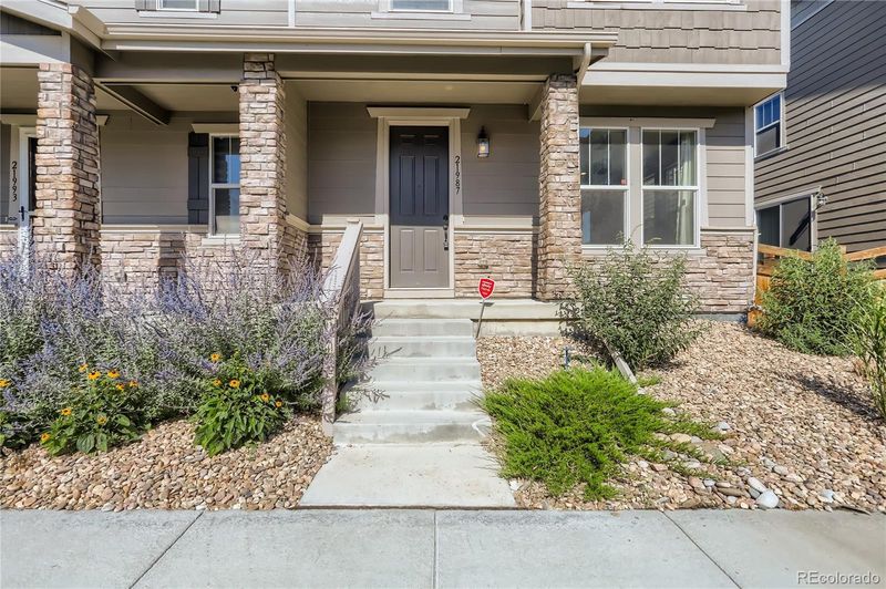 21987 E Quincy Cir, Aurora, CO 80015