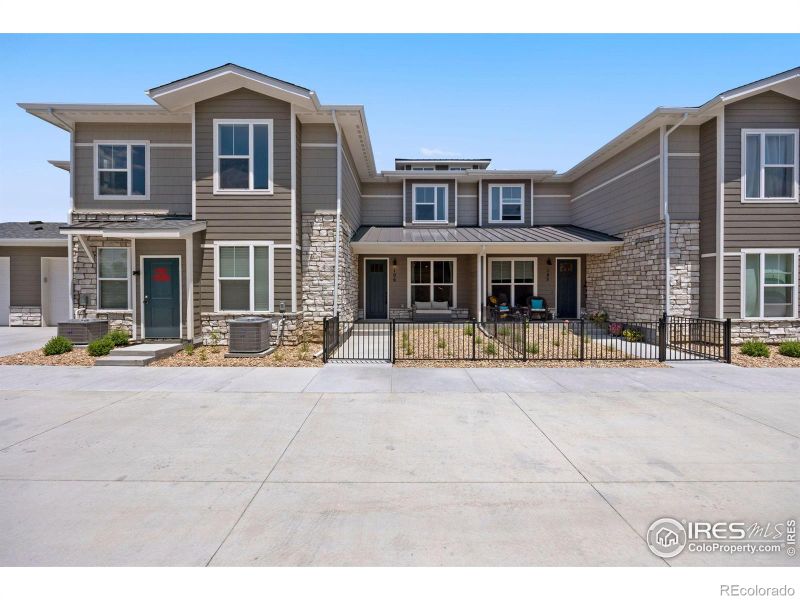 330 High Point Dr #106, Longmont, CO 80504