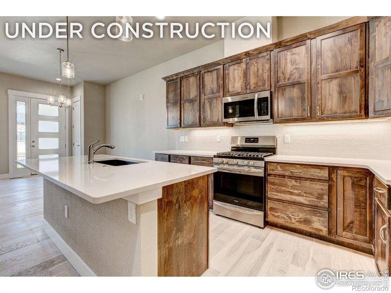 182 High Point Dr, Longmont, CO 80504