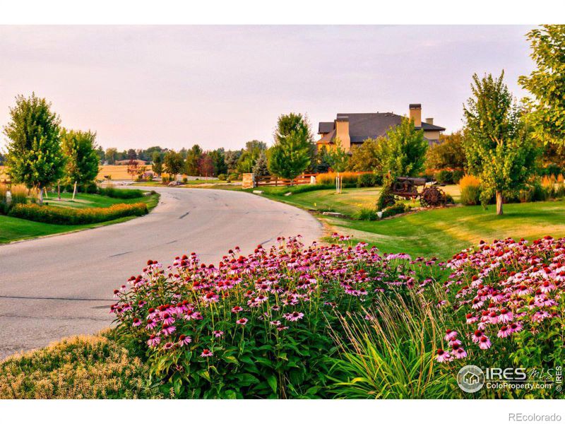 12960 Woodridge Dr, Longmont, CO 80504