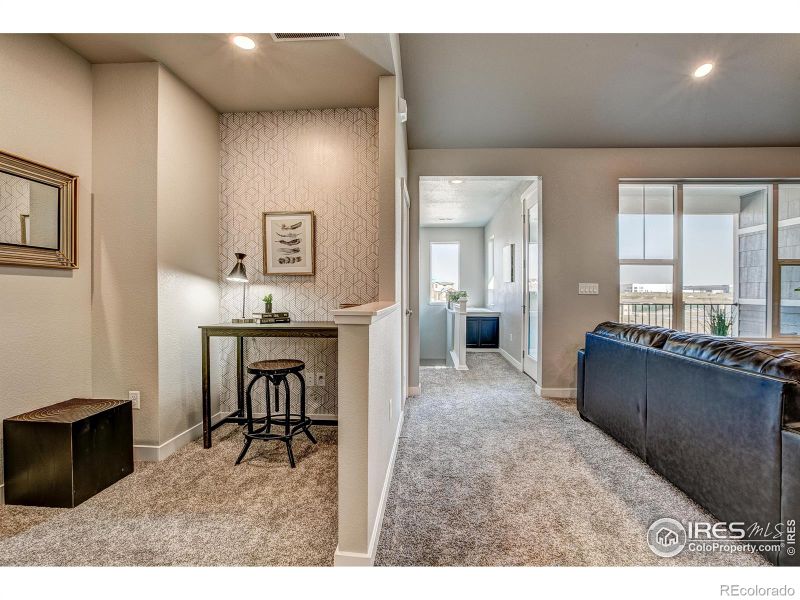 370 High Point Dr #205, Longmont, CO 80504
