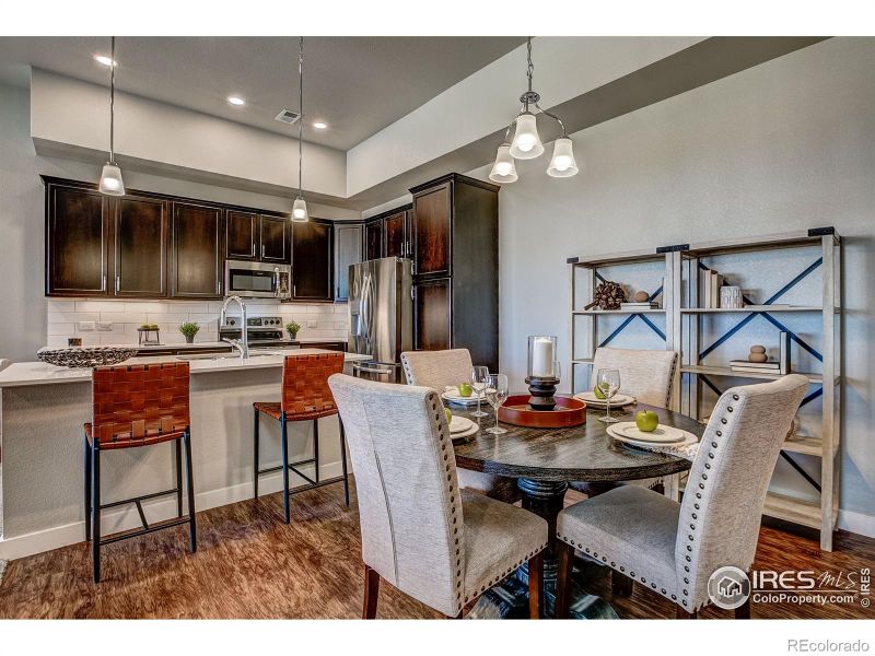 370 High Point Dr #206, Longmont, CO 80504