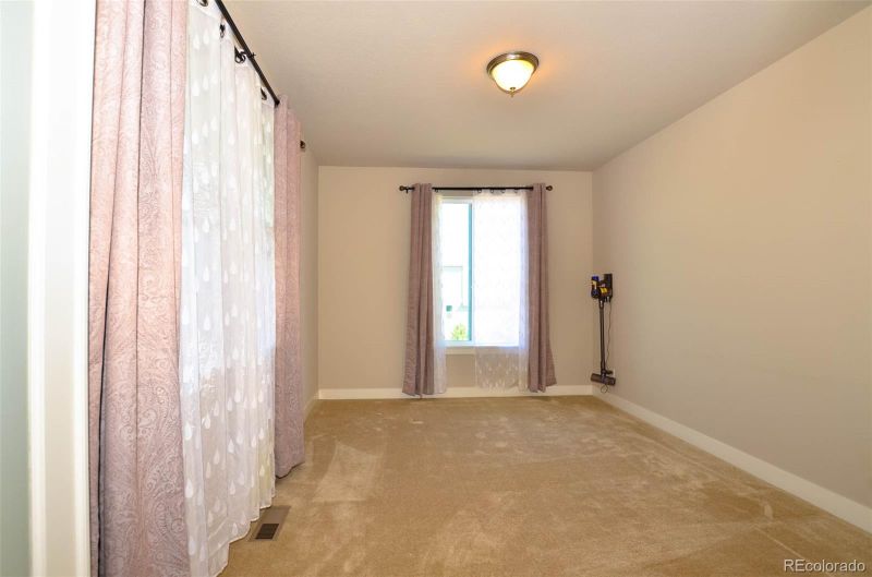 25526 E Alder Dr, Aurora, CO 80016
