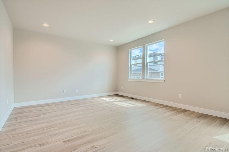 2781 E 102nd Pl, Thornton, CO 80229